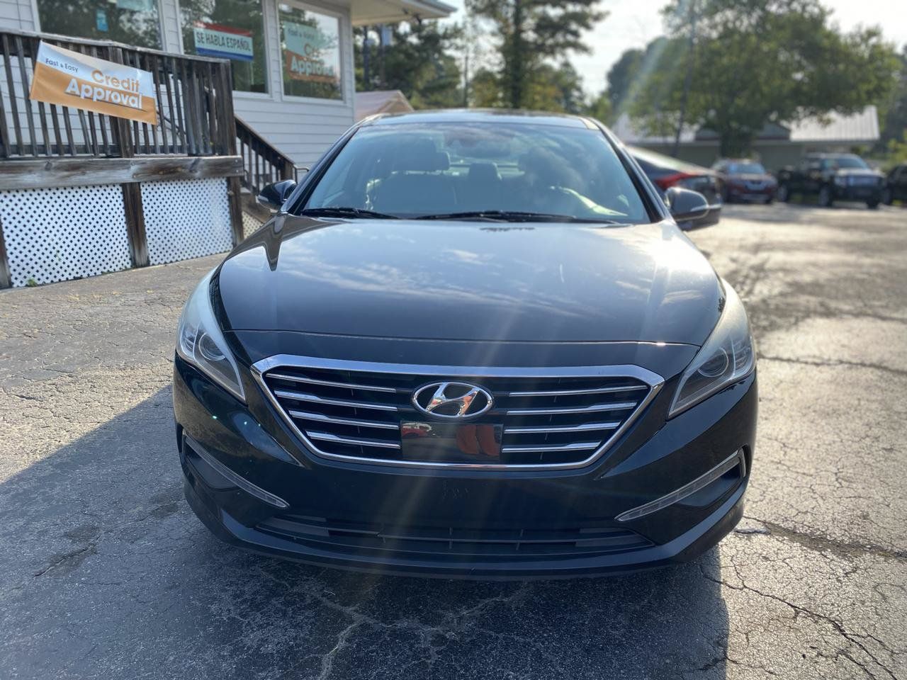 Used 2015 Hyundai Sonata Limited w/ Option Group 06 FWD image 2