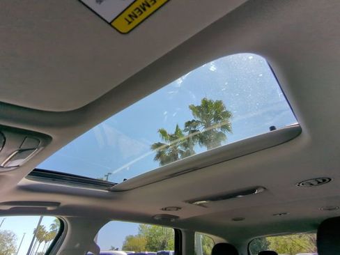 Used 2025 Kia Telluride S image 25