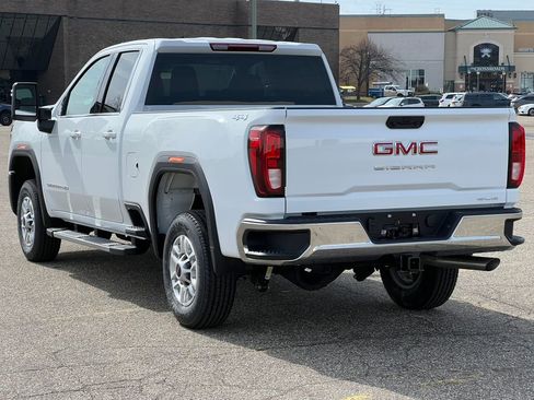 New 2026 GMC Sierra 2500 SLE w/ SLE Value Package; image 14