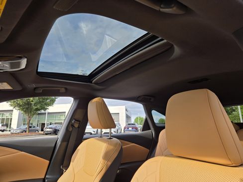 Used 2025 Lexus RX 350 Premium w/ Accessory Package (Z1) FWD image 31