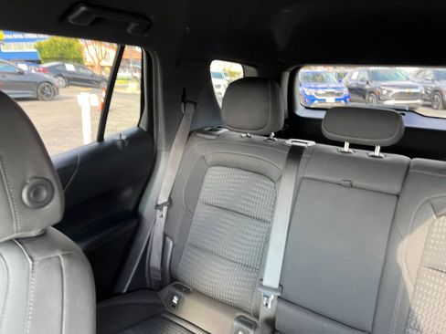 Used 2025 Chevrolet Equinox LT FWD image 40