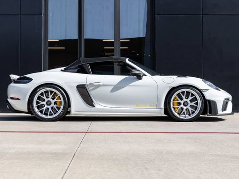 Certified 2025 Porsche 718 Boxster Spyder RS RWD image 12