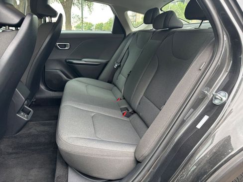 Used 2025 Kia K4 FWD image 21