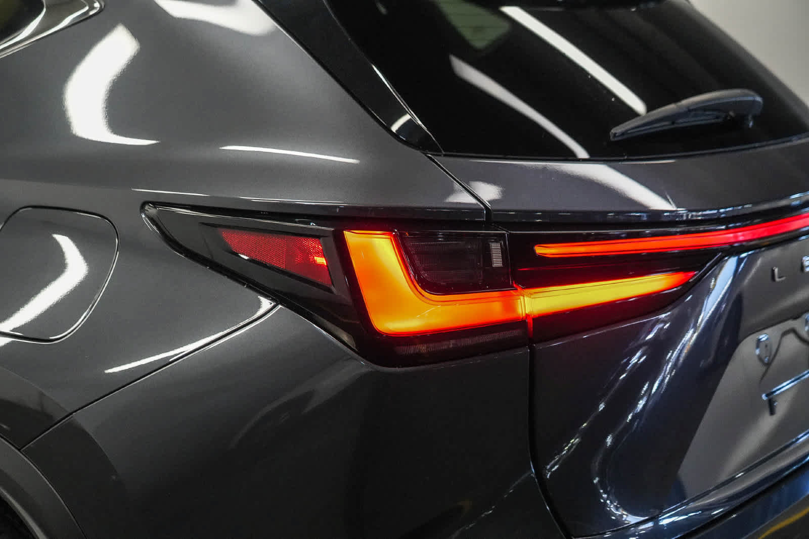 Used 2025 Lexus NX 250 FWD w/ Accessory Package (2T) image 7
