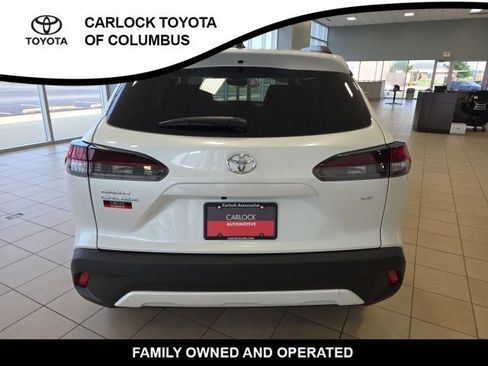 Used 2026 Toyota Corolla Cross LE FWD image 9