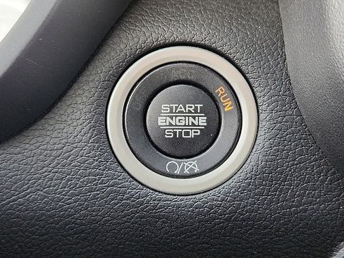 Used 2024 RAM 3500 Big Horn image 9