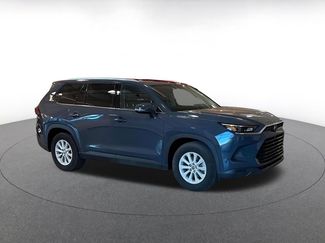 Used 2025 Toyota Grand Highlander FWD video 2