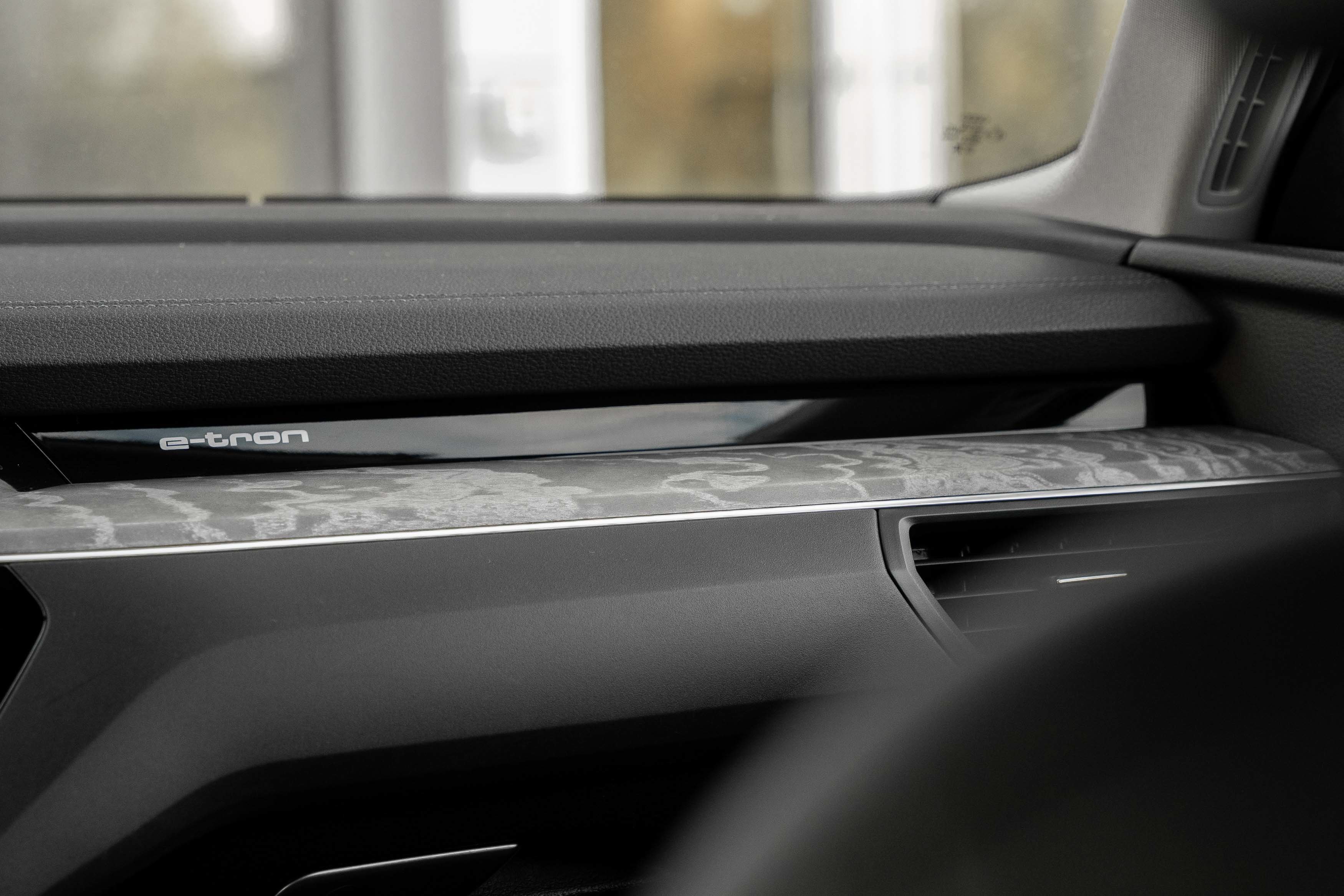 Certified 2024 Audi Q8 e-tron Premium Plus AWD/4WD image 15
