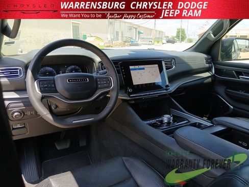 Used 2024 Jeep Wagoneer Series II AWD/4WD image 17