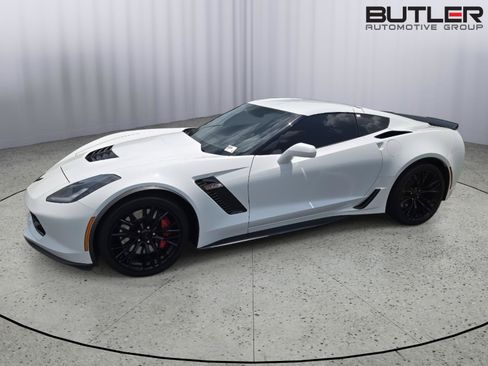 Used 2019 Chevrolet Corvette Z06 RWD image 9