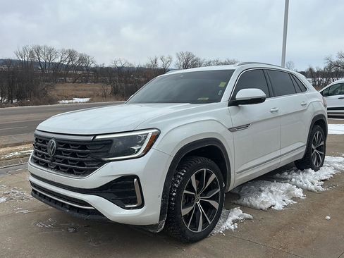 Used 2024 Volkswagen Atlas Cross Sport SEL Premium R-Line image 13