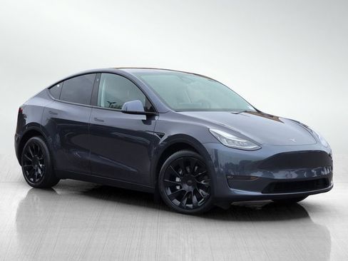 Used 2021 Tesla Model Y Long Range AWD/4WD image 2