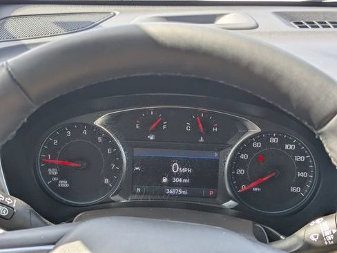 Used 2023 Chevrolet Equinox Premier FWD image 19