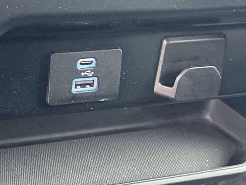 Used 2023 Ford F150 XLT image 18