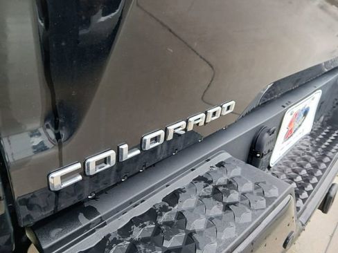 Certified 2024 Chevrolet Colorado Z71 w/ Advanced Trailering Package AWD/4WD image 9