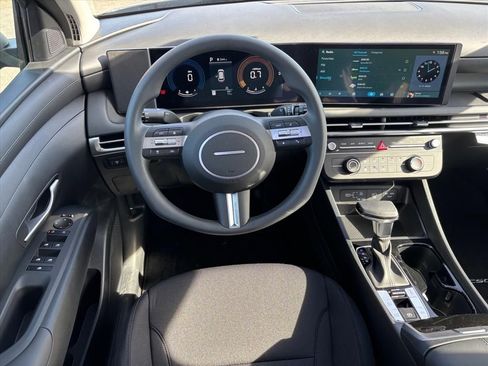 New 2026 Hyundai Tucson SE image 13