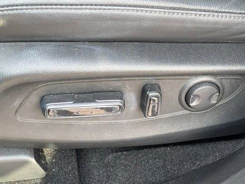 Used 2025 Honda CR-V EX-L image 8