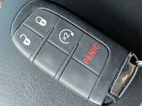 Used 2022 Jeep Compass Limited w/ Sun and Sound Group image 34