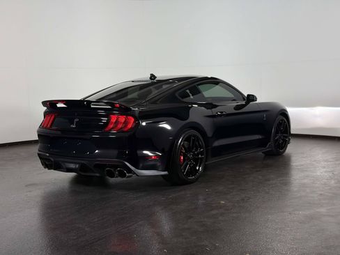 Used 2022 Ford Mustang Shelby GT500 w/ Technology Package RWD image 4