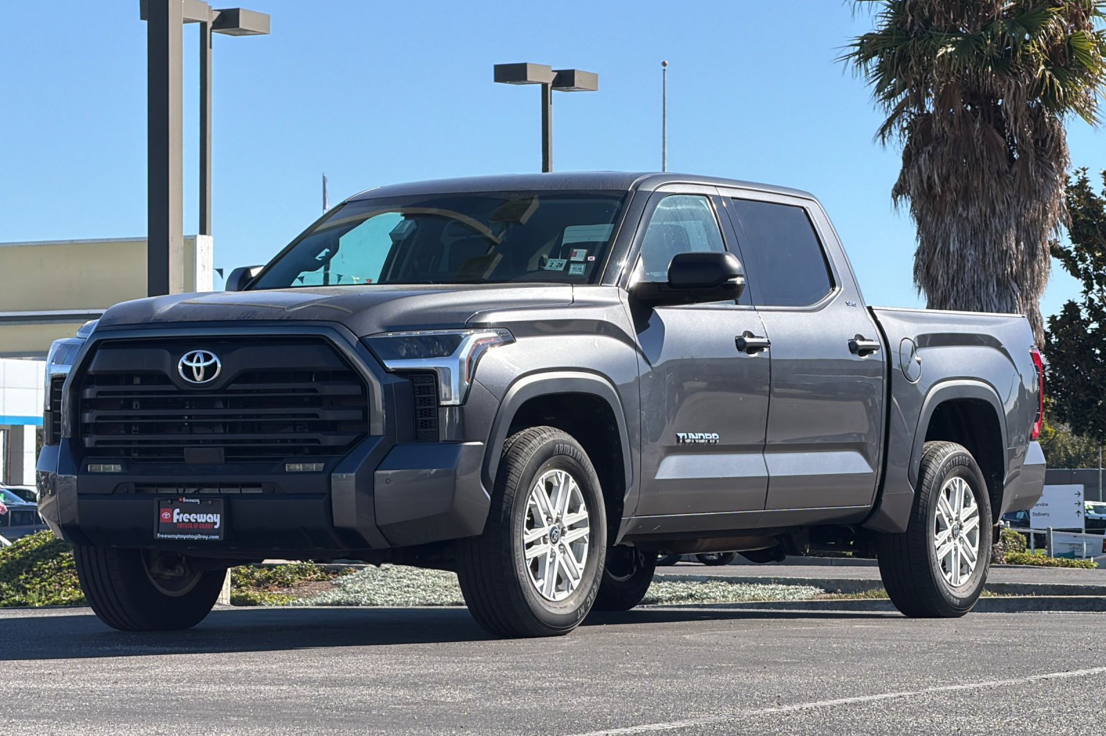 Used 2023 Toyota Tundra SR5 w/ SR5 Premium Package AWD/4WD image 9