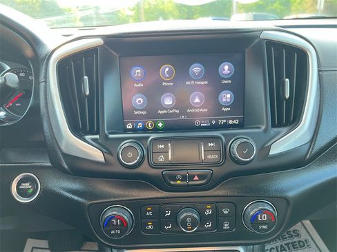 Used 2024 GMC Terrain SLT image 28