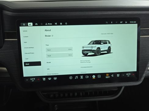 Used 2025 Rivian R1S Adventure AWD/4WD image 29