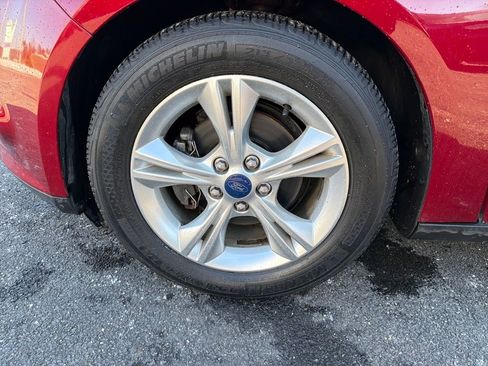 Used 2013 Ford Focus SE w/ SE Winter Pkg image 26