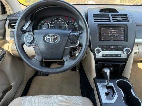 Used 2012 Toyota Camry LE FWD image 15