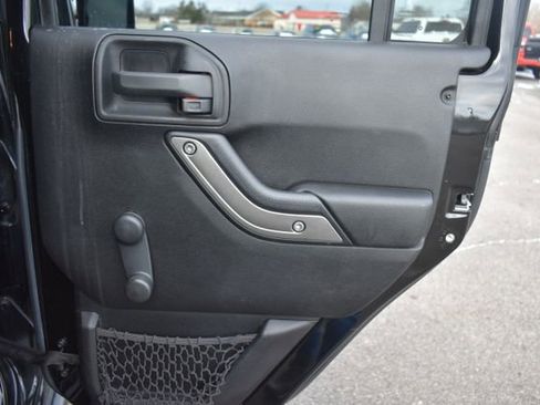 Used 2015 Jeep Wrangler Unlimited Sport image 35