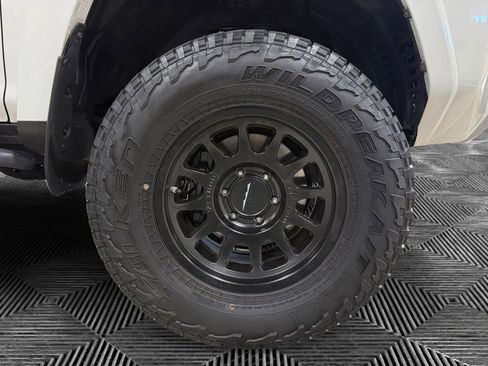 Used 2019 Toyota 4Runner TRD Off-Road Premium image 10