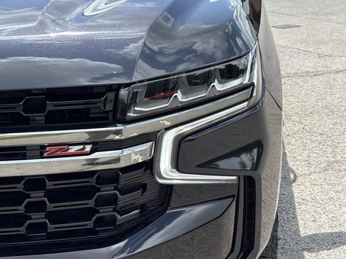 Used 2022 Chevrolet Suburban Z71 AWD/4WD image 12
