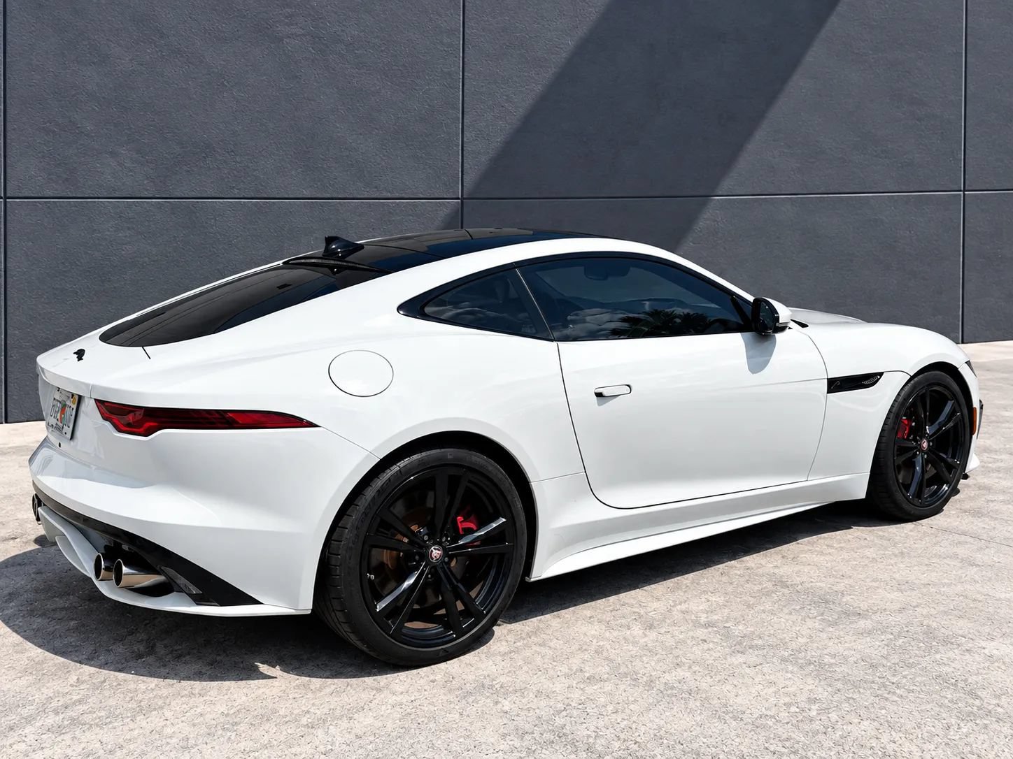 Used 2021 Jaguar F-TYPE R AWD/4WD image 3