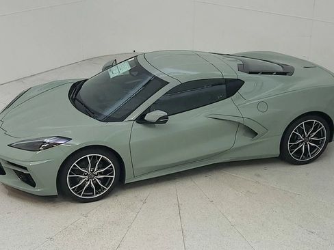 Used 2024 Chevrolet Corvette Stingray Preferred Cpe w/ 2LT image 16