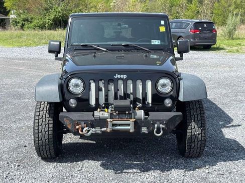Used 2017 Jeep Wrangler Unlimited Sport w/ Connectivity Group AWD/4WD image 6