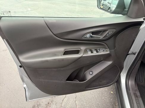 Certified 2024 Chevrolet Equinox LT FWD image 11