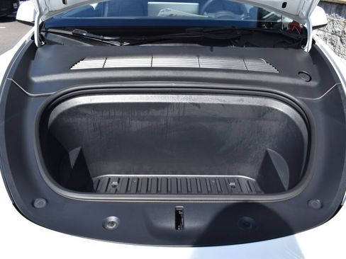 Used 2023 Tesla Model Y Long Range AWD/4WD image 26