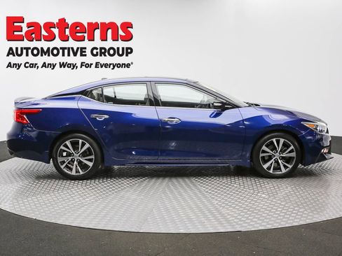 Used 2016 Nissan Maxima Platinum w/ Interior Lighting Package FWD image 4