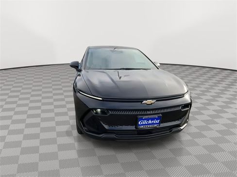 New 2026 Chevrolet Equinox EV LT image 3