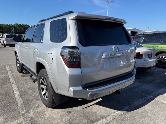 Used 2022 Toyota 4Runner TRD Off-Road Premium w/ Moonroof Package AWD/4WD image 4