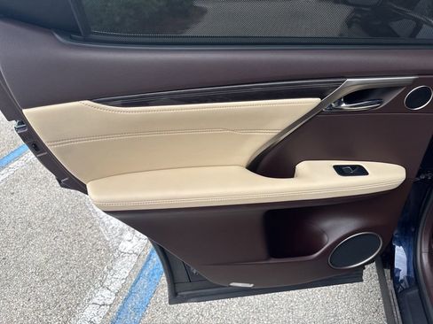 Used 2018 Lexus RX 350L Luxury w/ Accessory Package FWD image 16