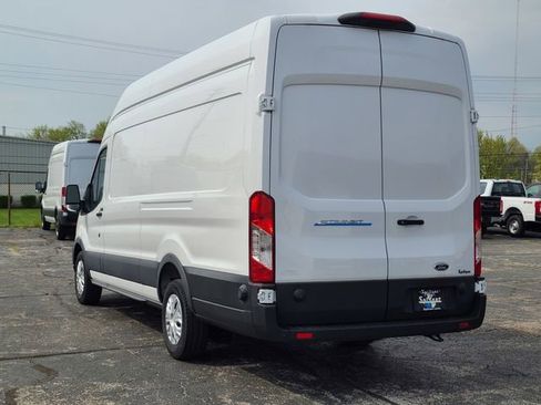 New 2023 Ford E-Transit 148 High Roof Extended image 8