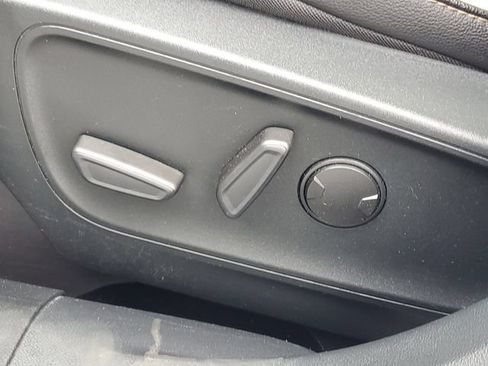 Used 2020 Ford Escape Titanium w/ Titanium Premium Package 2.0 AWD/4WD image 12