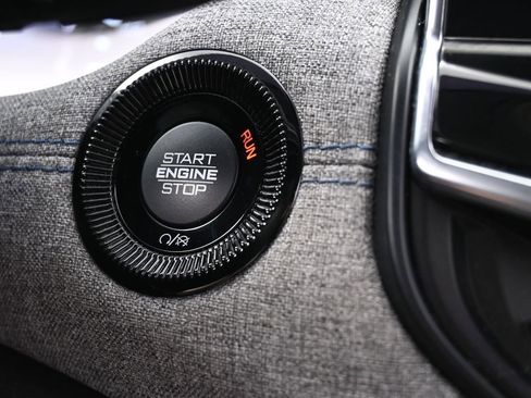 Used 2022 Jeep Compass Latitude image 28