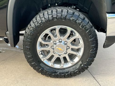 New 2025 Chevrolet Silverado 2500 LTZ w/ LTZ Convenience Package image 9