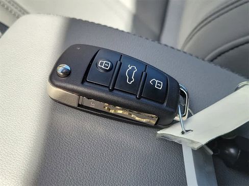 New 2025 Audi Q3 2.0T Premium image 20