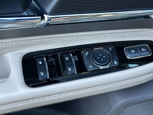 Used 2023 Lincoln Corsair FWD w/ Equipment Group 101A image 12