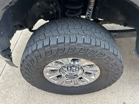 Used 2019 Ford F250 Lariat w/ Lariat Ultimate Package AWD/4WD image 5