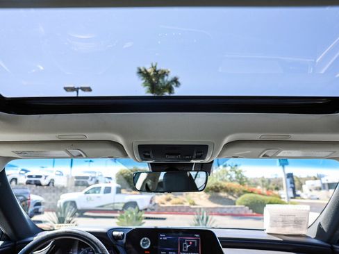 Used 2022 Lexus ES 350 w/ Premium Package image 6