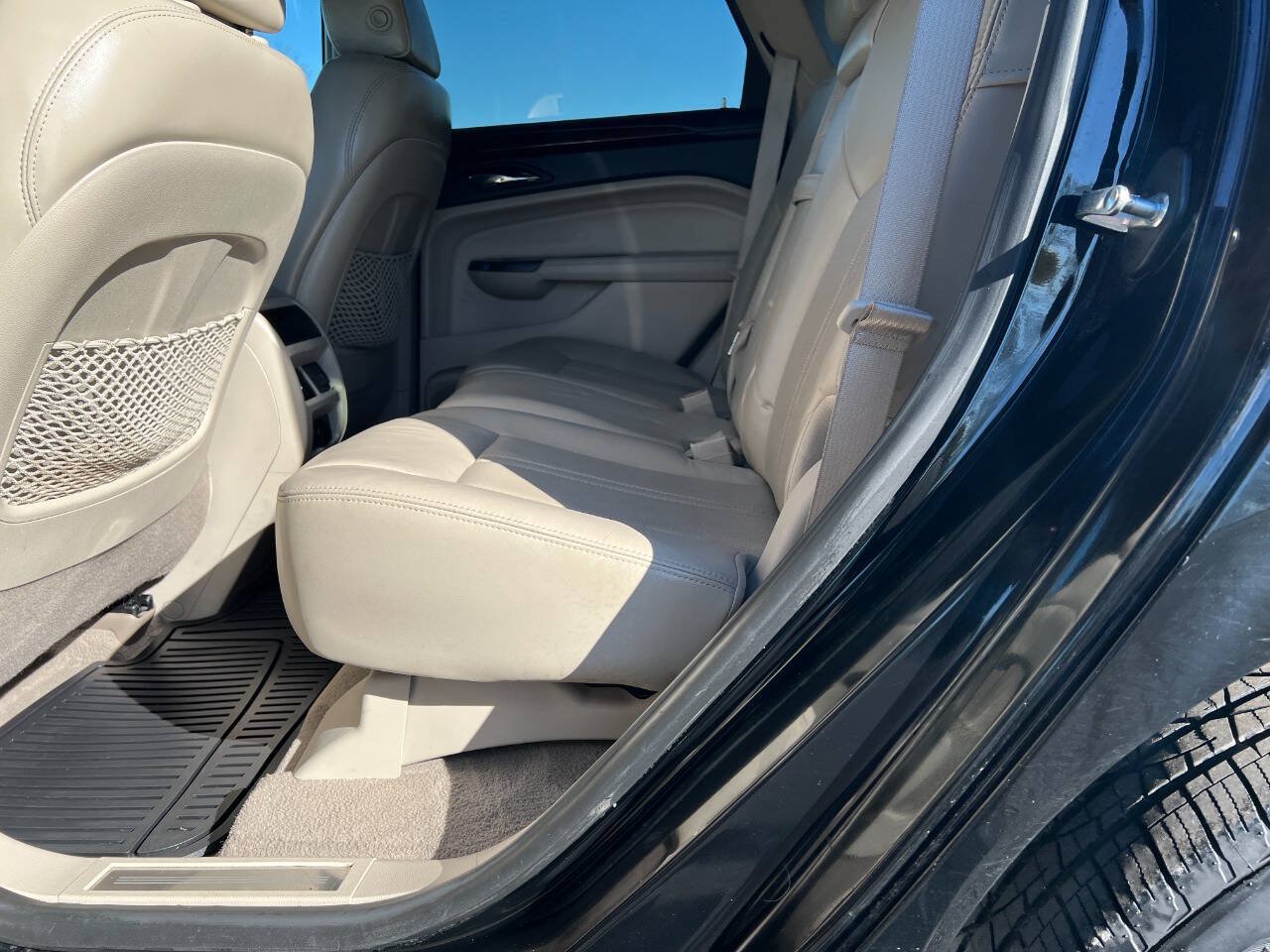 Used 2013 Cadillac SRX Luxury AWD/4WD image 2