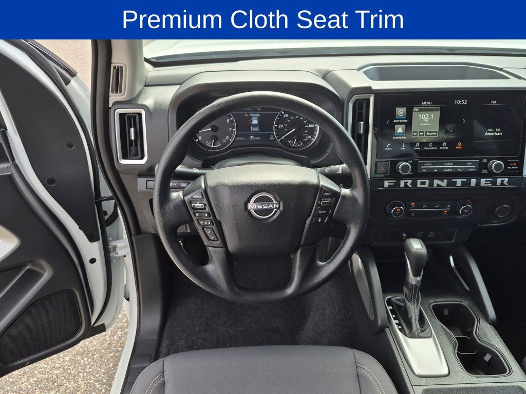 Used 2025 Nissan Frontier SV AWD/4WD image 12